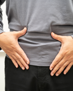 πολύποδες παχέος εντέρου man in bowel pain